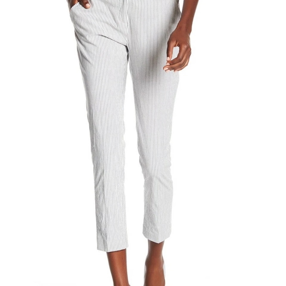 Amanda‎ & Chelsea Blue & White Pin Stripe Size 12R Ankle Pants